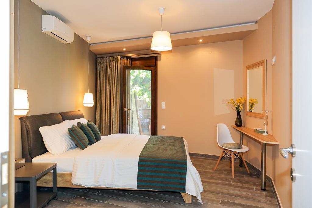 Kissos Apartments Vourvourou Exterior photo